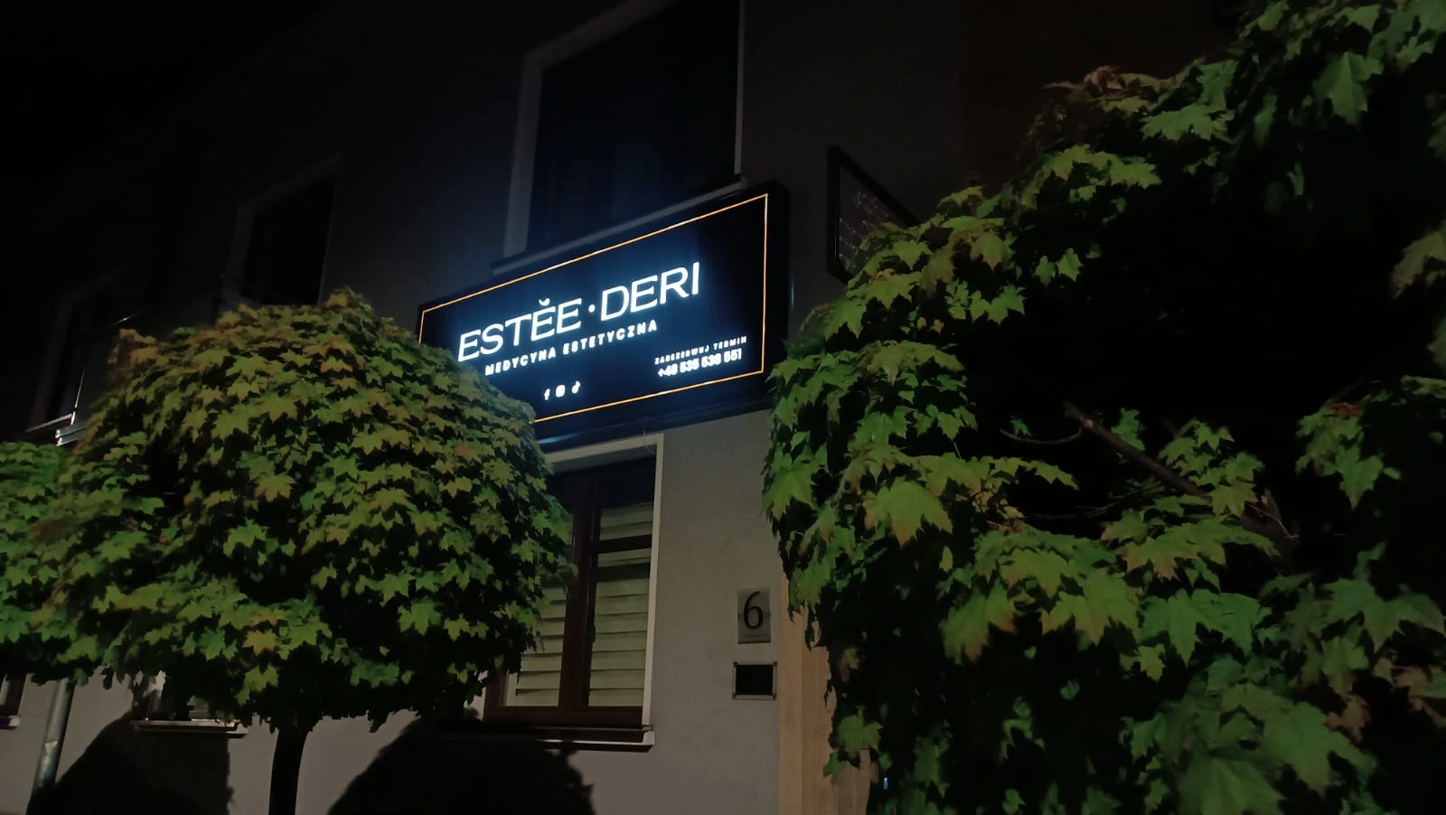 Reklamy świetlne LED od firmy Grafion Reklamy z Nowego Sącza – neony reklamowe do sklepów, klubów i wnętrz komercyjnych