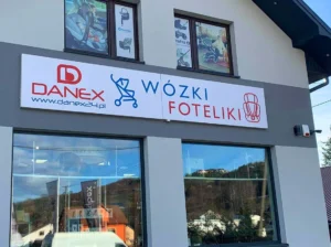 Kasetony świetlne LED – Grafion Reklamy, Nowy Sącz – nowoczesna reklama podświetlana Kaseton świetlny LED z podświetleniem energooszczędnym – realizacja Grafion Reklamy z Nowego Sącza