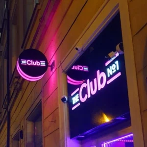 Kasetony świetlne LED – Grafion Reklamy, Nowy Sącz – nowoczesna reklama podświetlana Kaseton świetlny LED z podświetleniem energooszczędnym – realizacja Grafion Reklamy z Nowego Sącza